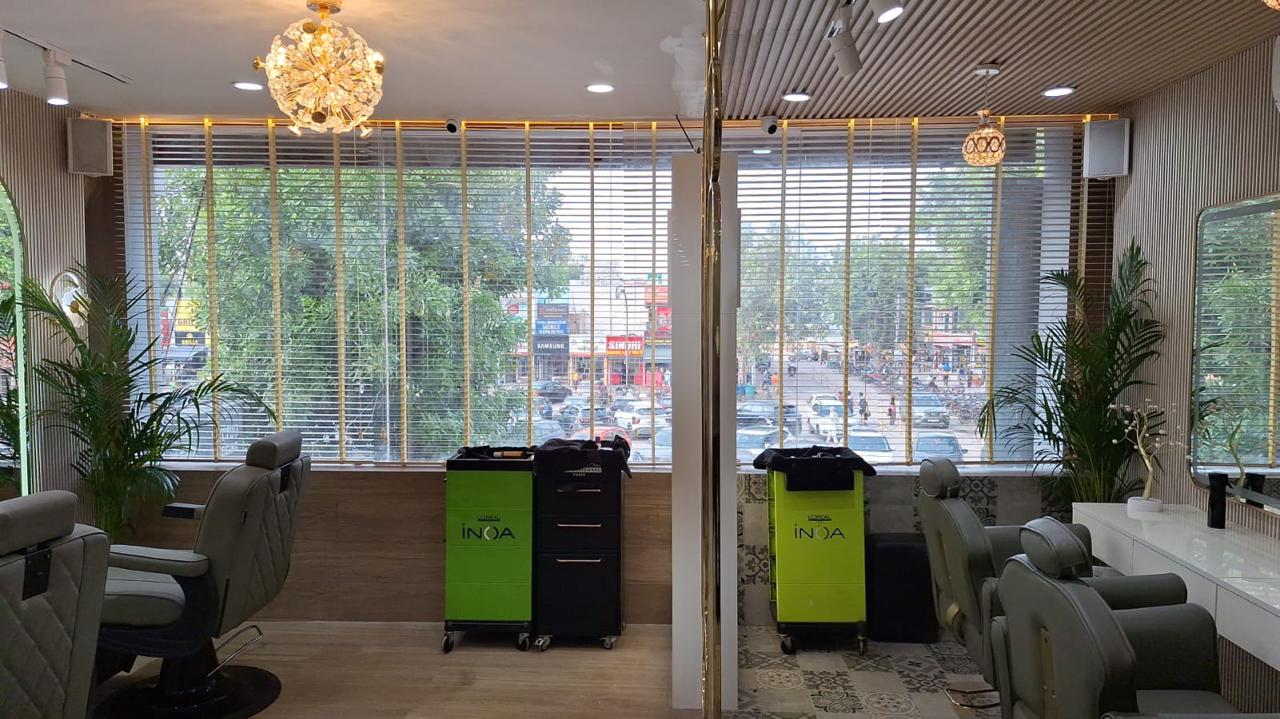 CUT&STYLE Salon - Sector 23, Gurugram08