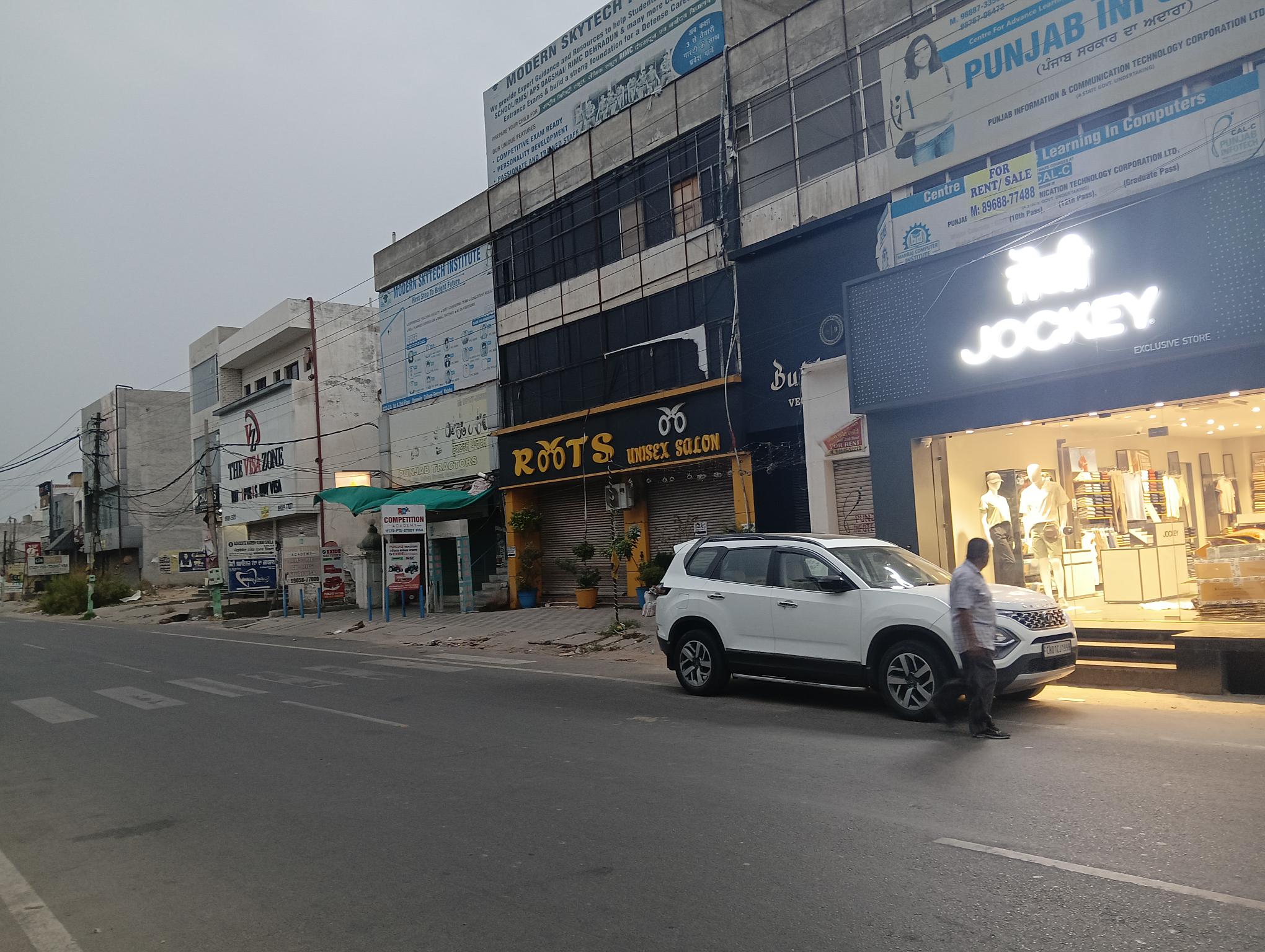 Gallery Image 16