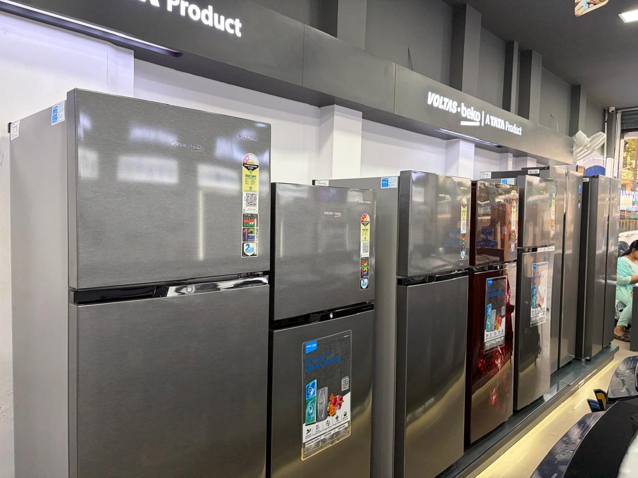 Voltas_Exclusive_Electronics_store_in_Kanpur_interior6-