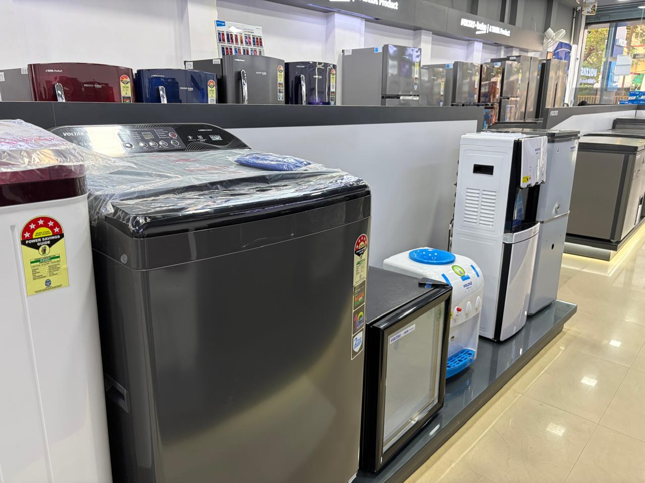 Voltas_Exclusive_Electronics_store_in_Kanpur_interior5-