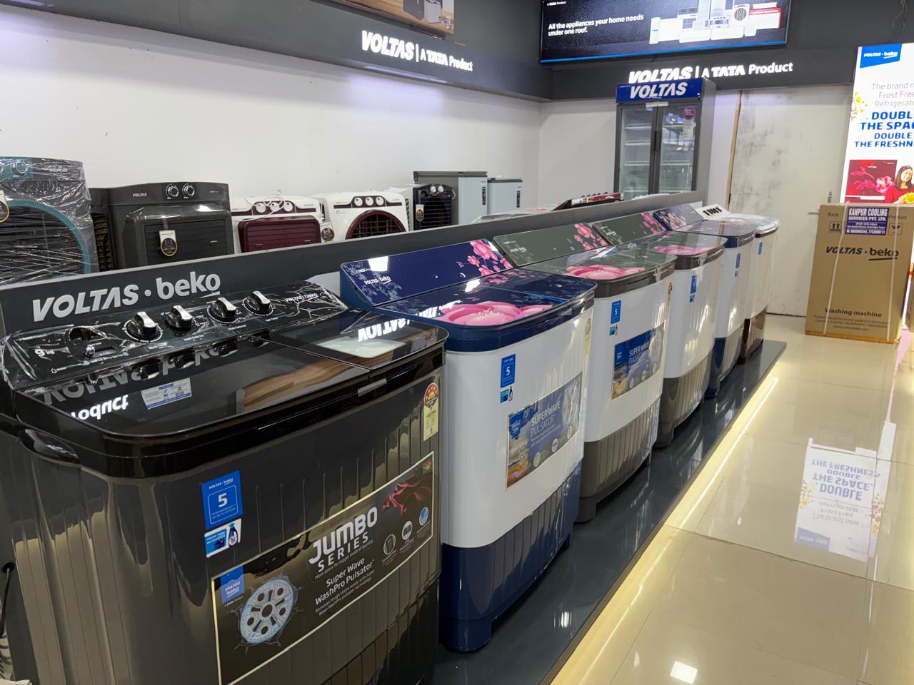 Voltas_Exclusive_Electronics_store_in_Kanpur_interior4-