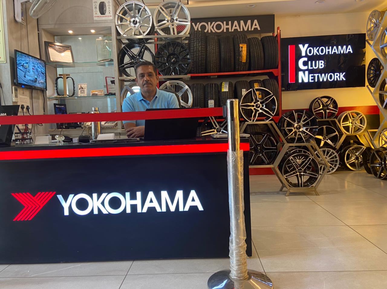 208-Yokohama tire shop in Sector 32, Chandigarh-Interior